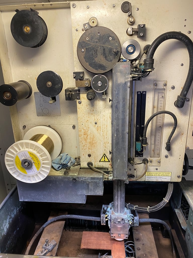 FANUC Robocut Alpha 0C  1997